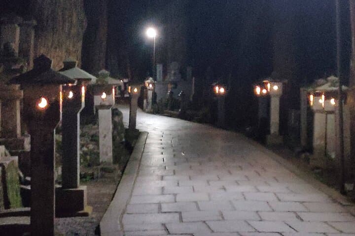 Koyasan: Sacred Silence of Okunoin at Dawn and After Dark — photo 10