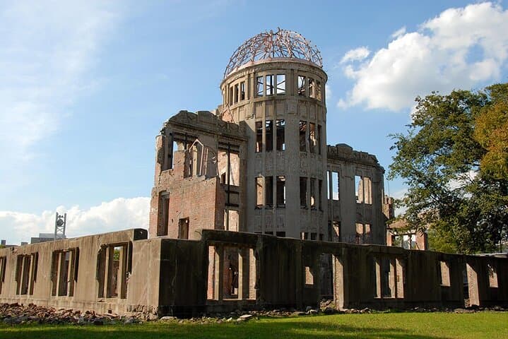 Hiroshima Peace Museum and Miyajima Private Tour — photo 4