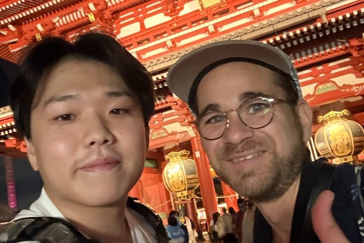 Tokyo: Asakusa Walking Tour with Local guide and Photographer — photo 3