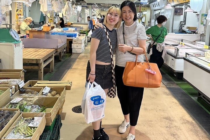 Private Tsukiji Market Tour and Sushi Making at a Local Home — photo 4