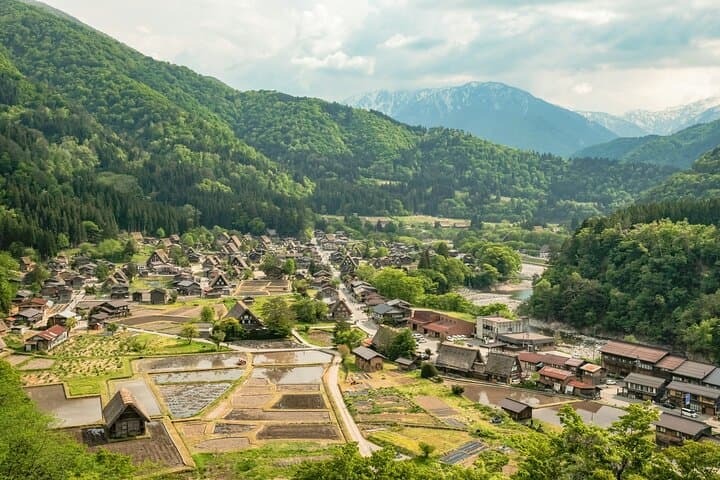 Shirakawago & Kanazawa from Tokyo by bullet train — photo 2