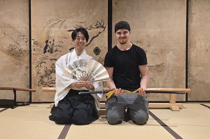 Osaka: Samurai Sword Experience at Historic Kōzu Shrine — photo 11