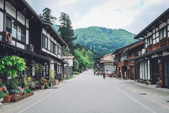 Shirakawago & Kanazawa from Kyoto by bullet train — photo 6