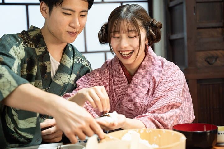 Cook in Kimono at a Century-Old Japanese Kitchen — photo 8
