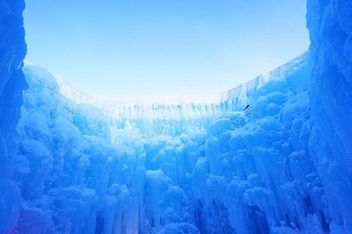 Hokkaido│Lake Shikotsu Ice museum Hyoto Festival Bus — photo 13