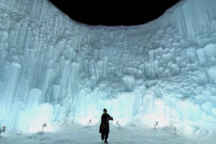 Hokkaido│Lake Shikotsu Ice museum Hyoto Festival Bus — photo 10