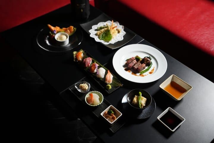 Osaka Umeda: PICCADILLY DINNER SHOW&NIGHTCLUB with Tasting — photo 13