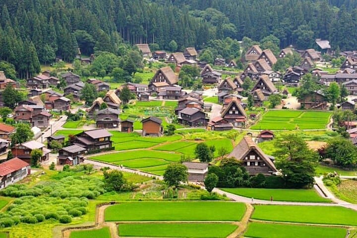Private Full day Shirakawago and Takayama Tour w/Pick up — photo 2