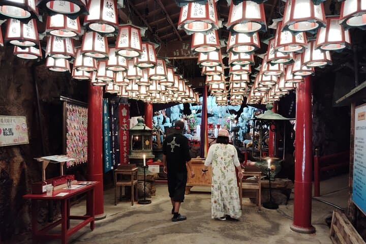 Wakayama: Sandanbeki and Senjojiki Scenic Coast Tour — photo 8
