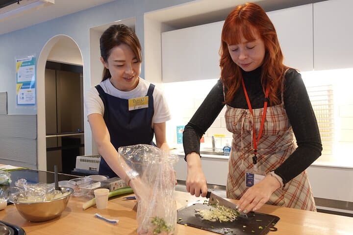 Gyoza Making from Scratch- Tokyo Ultimate Cooking Class — photo 14
