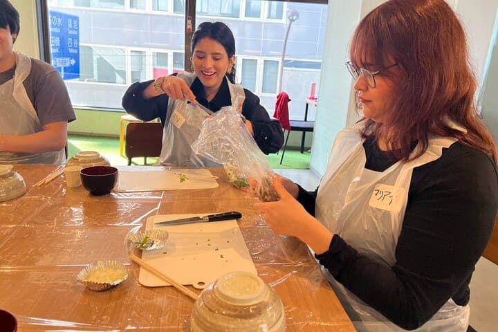 Gyoza Cooking Class from Scratch and Supermarket Tour in Tokyo — photo 15