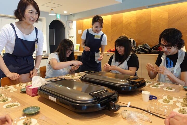 Gyoza Cooking Class from Scratch and Supermarket Tour in Tokyo — photo 16