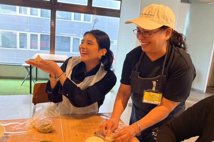 Gyoza Cooking Class from Scratch and Supermarket Tour in Tokyo — photo 19