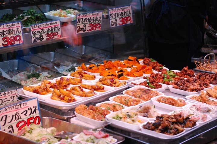 Osaka Kuromon Market 2-Hour Street Food Tour — photo 5
