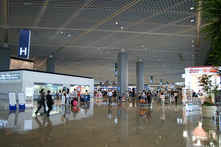 Private One-Way Transfer Between Tokyo and Haneda/Narita Airport — photo 6