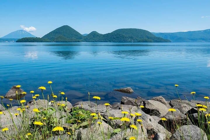 Noboribetsu Lake Toya and Lake Shikotsu Day Tour from Sapporo — photo 3