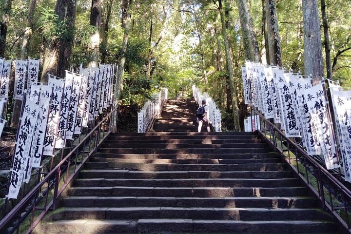 Wakayama: Legends and Purification at Kumano Hongu Shrine — photo 6