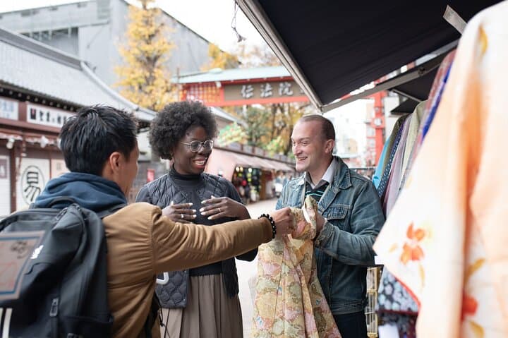 Tokyo Private Shopping Tour with a Local – Unique & Quirky Finds — photo 3