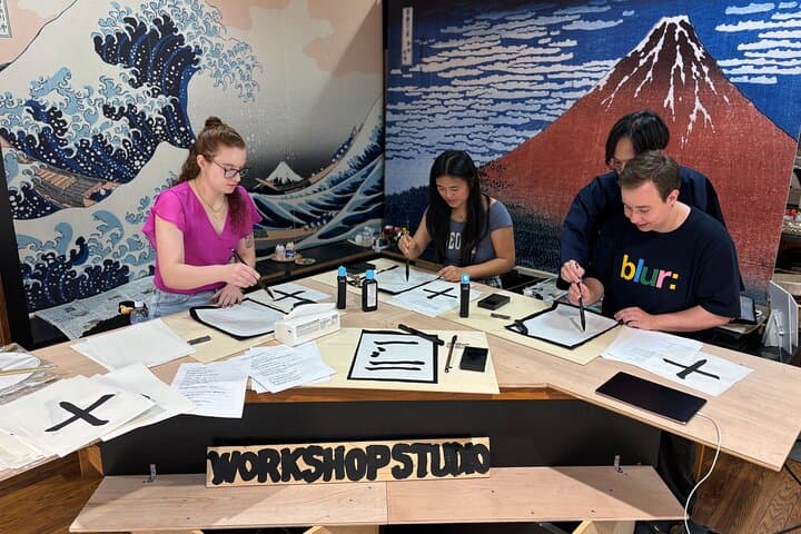 Calligraphy Workshop at Traditional Folk Craft Shop in Hiroshima — photo 16