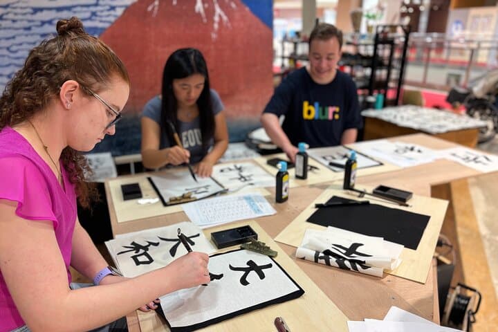 Calligraphy Workshop at Traditional Folk Craft Shop in Hiroshima — photo 19