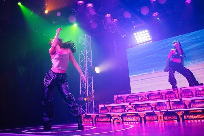The Night Show of Dance and Music with 2Drinks *Reception 19:30 — photo 15