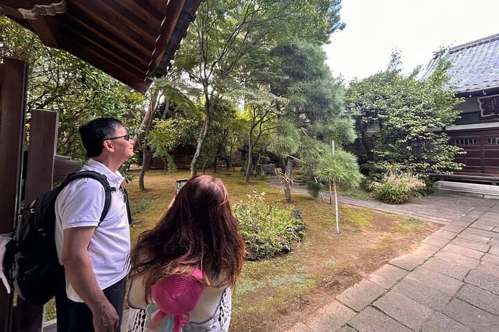 TOKYO 2hr Greenery Tour Guided by Garden Artisan E-bike or Walk — photo 16