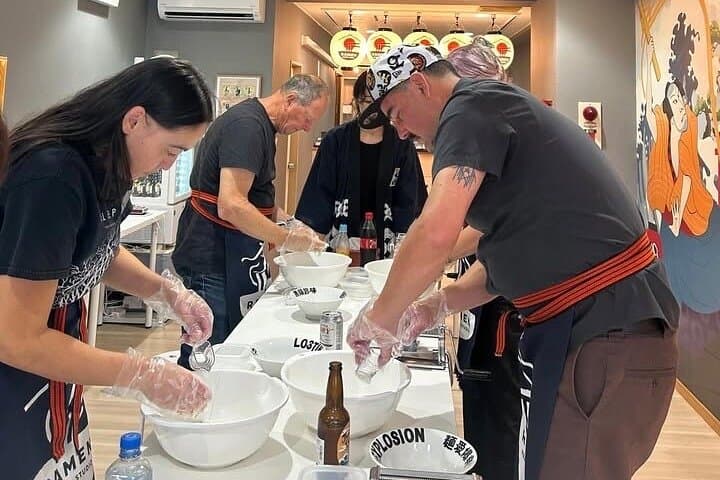 Ramen-Making Experience in the Osaka Castle Area with Souvenir — photo 3
