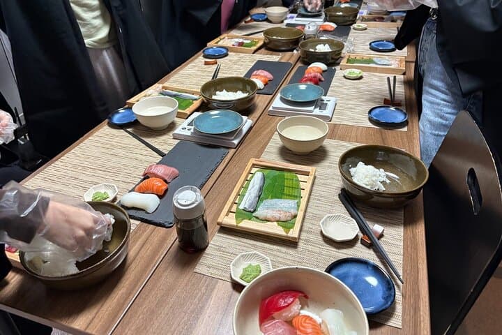 Mochi Pounding and Sushi Making Experience in Tokyo — photo 6