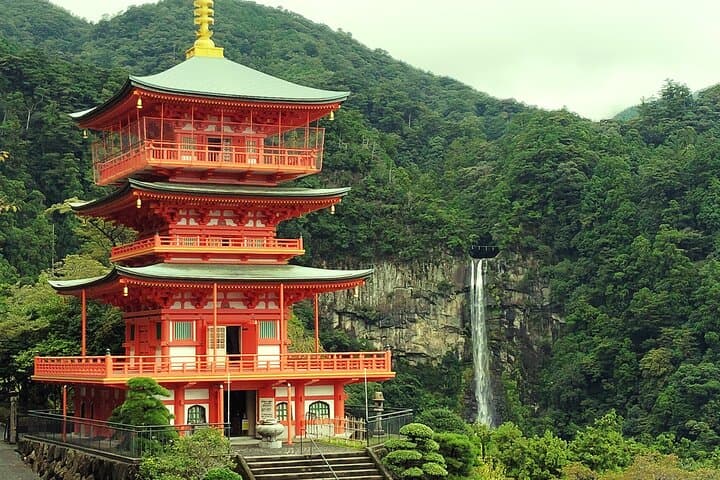 Wakayama: Kumano Kodo Sacred Walk to Nachi in Heian Attire — photo 3
