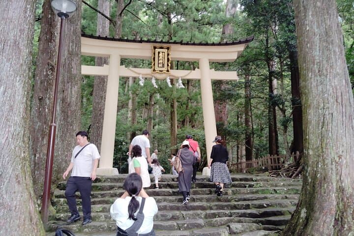 Wakayama: Kumano Kodo Sacred Walk to Nachi in Heian Attire — photo 18