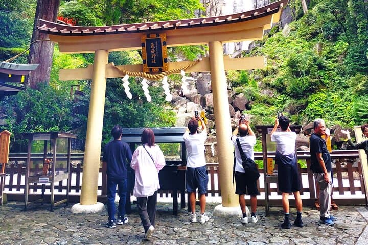 Wakayama: Kumano Kodo Sacred Walk to Nachi in Heian Attire — photo 4