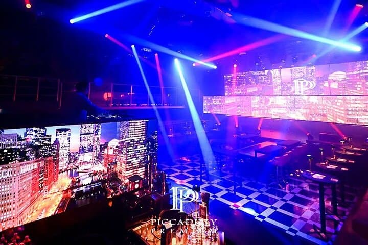Osaka Umeda: PICCADILLY Live Show &Shisha& Nightclub Entry+Drink — photo 18