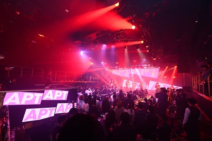 Osaka Umeda: PICCADILLY Live Show &Shisha& Nightclub Entry+Drink — photo 11