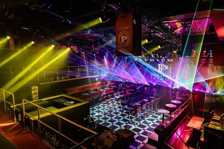 Osaka Umeda: PICCADILLY Live Show &Shisha& Nightclub Entry+Drink — photo 5