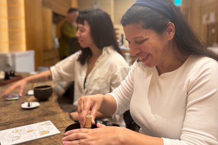 【Spanish/ English】Tsukiji Matcha at a 100-Year old Japanese shop — photo 11
