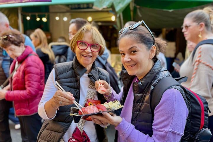 Tokyo Tsukiji Fish Market Street Food and Walking Tour — photo 7