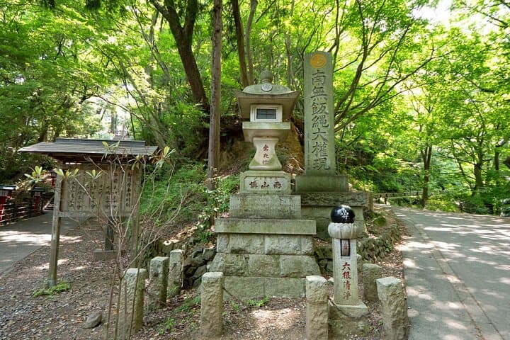 Private Shore Tour: Otaru Highlights & Scenic Blue Cave Cruise — photo 6