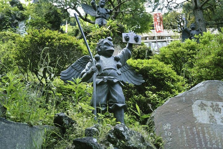 Private Shore Tour: Otaru Highlights & Scenic Blue Cave Cruise — photo 2