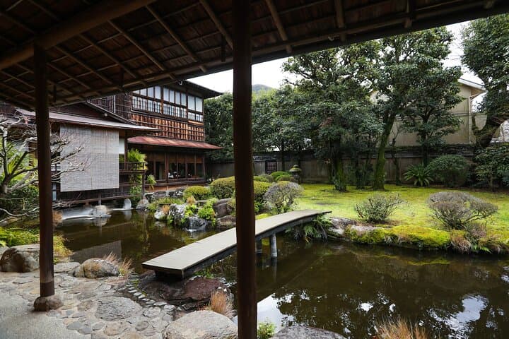 Guided Tour of Nagasaki Shrine with Japanese Style Course Lunch — photo 6