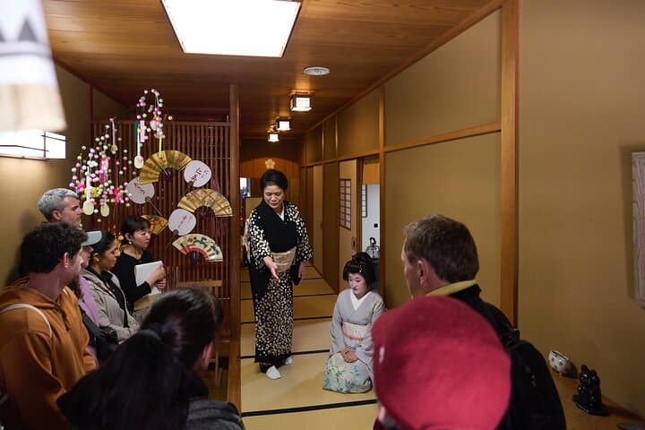 Geiko Performance and Behind the Scenes Tour — photo 2
