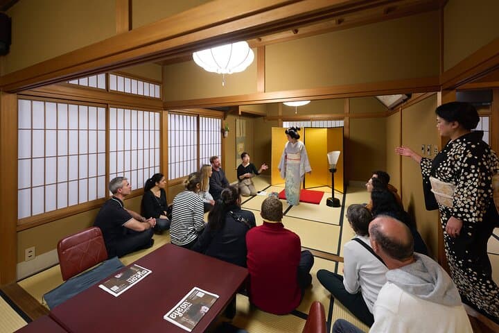 Geiko Performance and Behind the Scenes Tour — photo 4