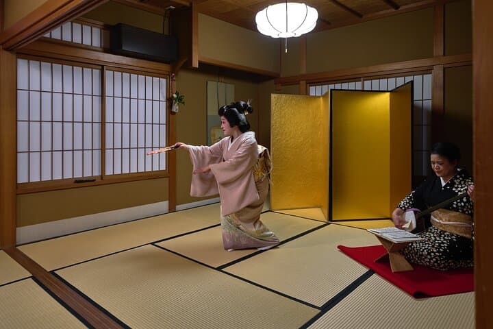 Geiko Performance and Behind the Scenes Tour — photo 6