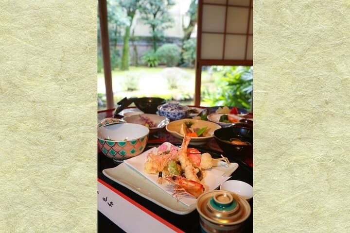Guided Tour of Nagasaki Shrine with Japanese Style Course Lunch — photo 2