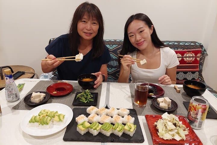 Tokyo Kayoko Box Sushi Cooking Class in Shinjuku — photo 1
