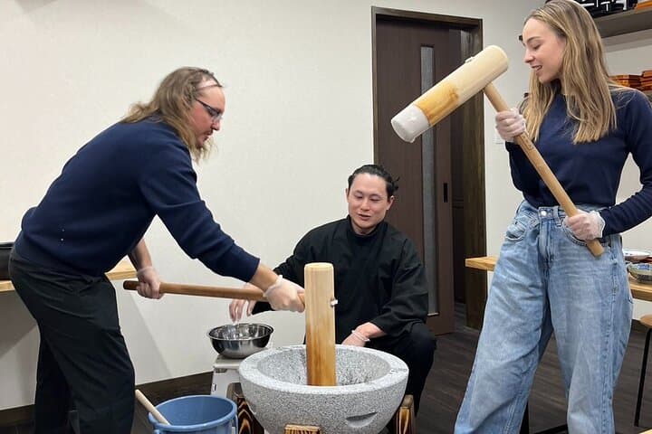 Takayama Mochi Making Experience in a Buddhist Temple — photo 20