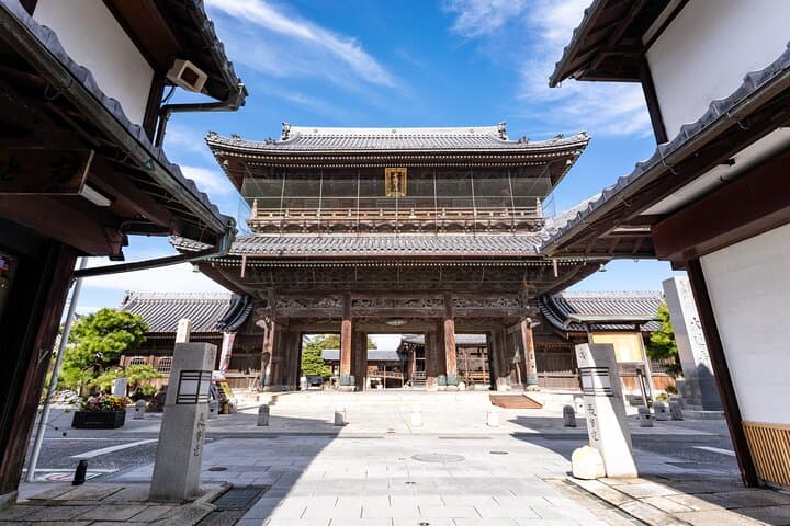 Nagahama Castle Town Half Day Walking Tour — photo 6