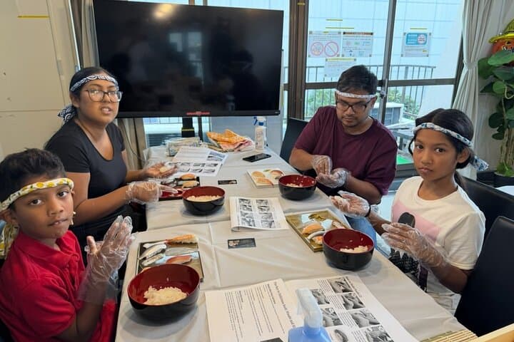 Shibuya Hands On Sushi Making Class with Chef — photo 2
