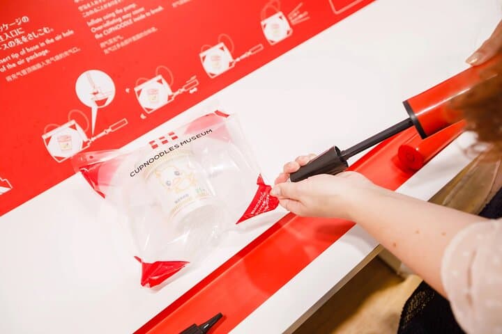 Osaka Cup Noodles Museum and Chicken Ramen Gourmet Tour — photo 20