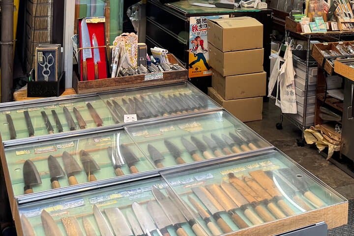 Explore Tsukiji with a Sushi Chef — photo 3