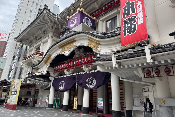 Explore Tsukiji with a Sushi Chef — photo 7